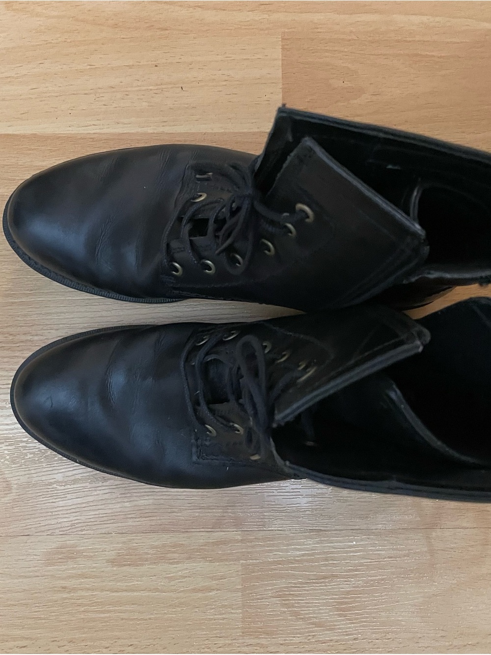 Women’s Ecco Black Leather Lace-Up Boots